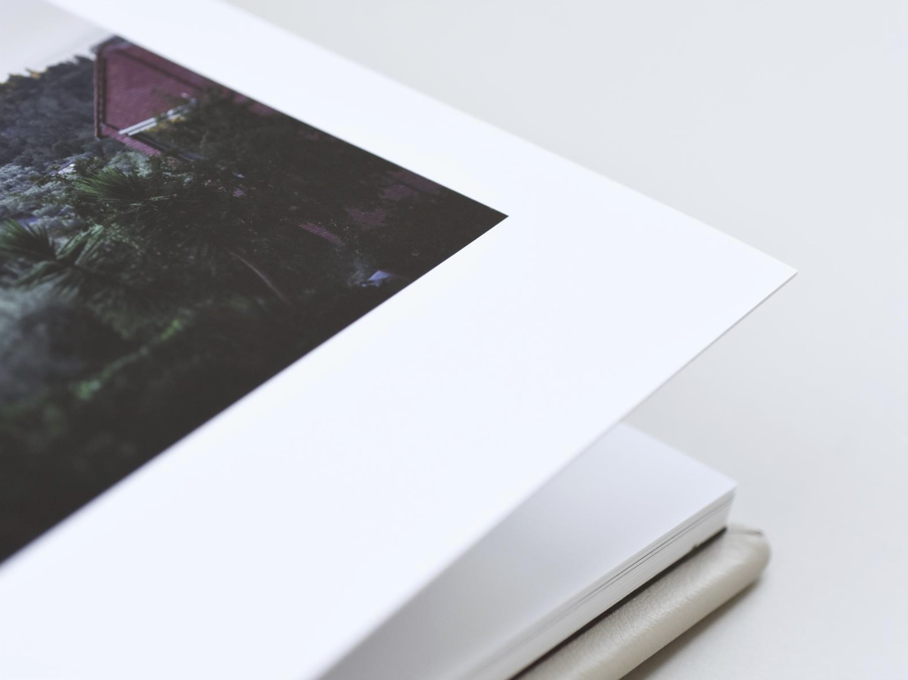 Fotoalbum med familiebilleder i høj kvalitet